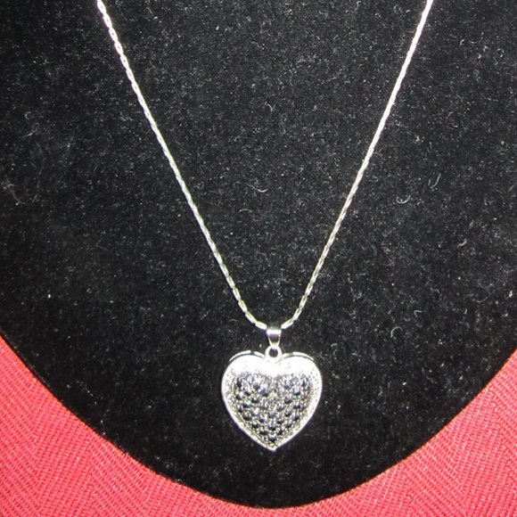 Cookie Lee Vintage Heart Crystal Ne… - Picture 1 of 6